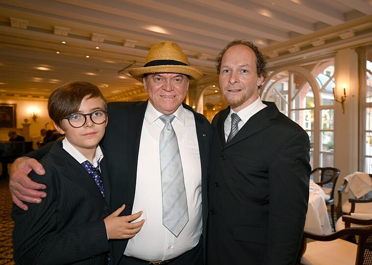 Heinz Winkler mit seinen Söhnen Constantin (l.) und Alexander (r.)