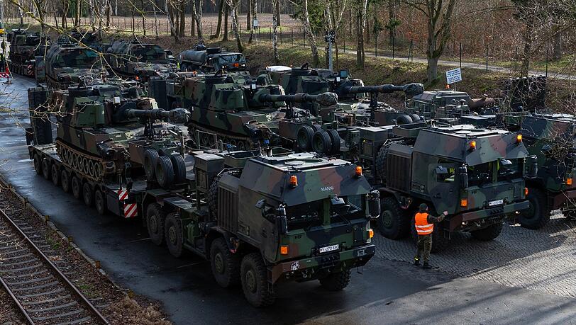 Die europäischen Staaten rüsten auf und üben für den Ernstfall. Die europäischen Staaten rüsten auf und üben für den Ernstfall.