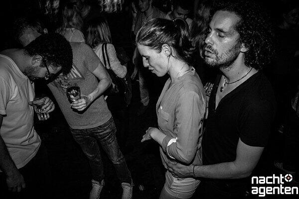 "Worst Behaviour" war das Motto am Samstag im "Crux". Mehr Bilder unter: Tracht und Club - das passt zusammen! Am Dienstag wurde beim "Heimatabend" im "8below" gefeiert. Mehr Bilder unter: www.nachtagenten.de