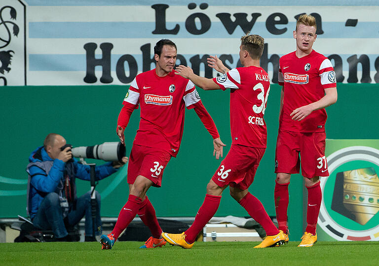 Der Bundesligist setzt sich am Ende deutlich gegen die Löwen durch.