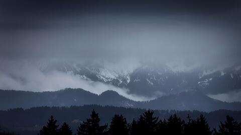 Im Allg&auml;uer Alpenvorland war es schon am Freitagmorgen tr&uuml;b.