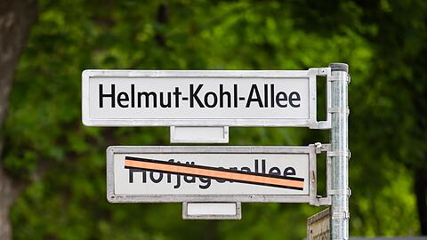 In Berlin tr&auml;gt eine Allee nun den Namen von Helmut Kohl.