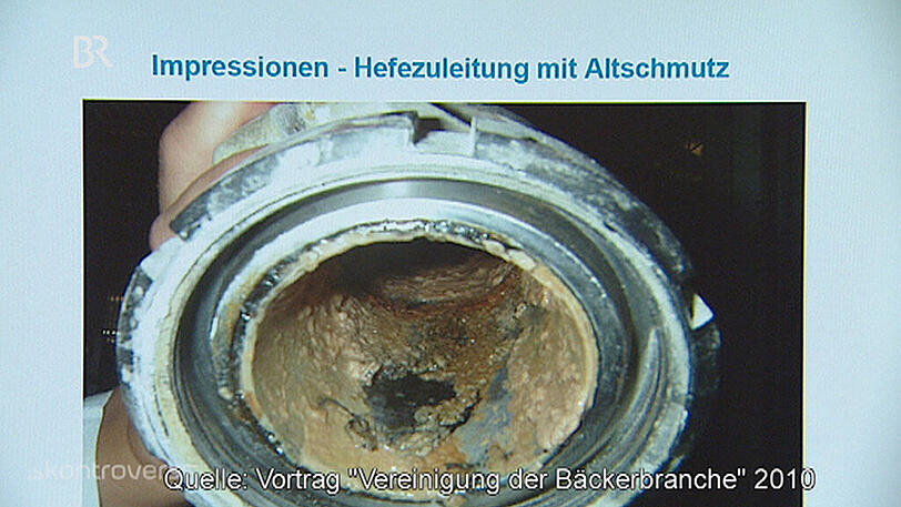 Dreck und verdorbener Teig kleben überall: Die Zustände in Bayerns Bäckereien waren Branchenkennern bekannt.