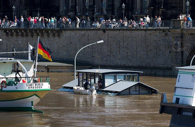 Aktuelle Fotos zum Hochwasser in Dresden: Bilder von der FLut