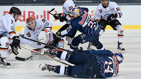 Die Grizzlys Wolfsburg setzen sich im dritten Finalspiel 2:1 gegen den EHC durch.