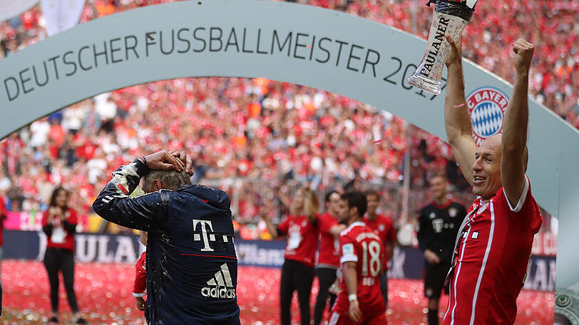 Titel sind (auch) Geld: Der FC Bayern ist nach einer Studie 2,4 Milliarden Euro schwer.