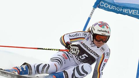 Viktoria Rebensburg beim Riesenslalom in Courchevel.