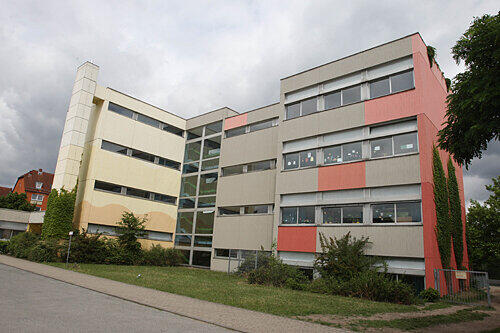 Die Billroth-Schule: Viele Eltern wollen, dass ihre Kinder lieber hier als in der eigentlich zuständigen Sprengelschule unterrichtet werden.