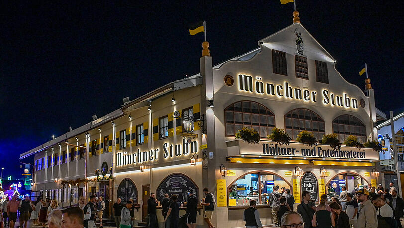 Die Münchner Stubn ist seit einigen Jahren auch als kleines Wiesn-Zelt auf dem Oktoberfest vertreten. Die Münchner Stubn ist seit einigen Jahren auch als kleines Wiesn-Zelt auf dem Oktoberfest vertreten.