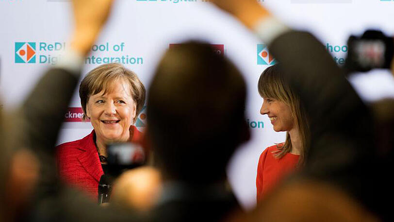 Bundeskanzlerin Merkel besucht in Berlin die ReDI School of Digital Integration.