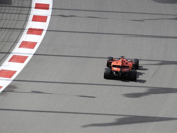 Ferrari-Pilot Sebastian Vettel beim Training in Sotchi.
