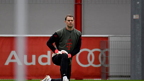 L&auml;sst sich mit einer Entscheidung weiter Zeit: Manuel Neuer.