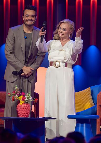 Marije Amado prägte mit ihrer "Mini Playback Show" das Fernsehen der 90er-Jahre. Jetzt kehrt sie bei Giovanni Zarrella auf die Showbühne zurück, um wieder "junge Gesangstalente" zu präsentieren. Marije Amado prägte mit ihrer "Mini Playback Show" das Fernsehen der 90er-Jahre. Jetzt kehrt sie bei Giovanni Zarrella auf die Showbühne zurück, um wieder "junge Gesangstalente" zu präsentieren.