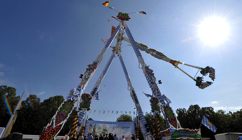 Das Monster auf der Wiesn: 2011 war das Fahrgeschäft die große Neuheit.