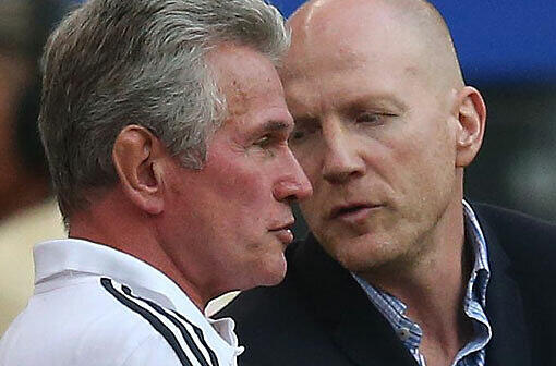 Matthias Sammer (r.) lobt Jupp Heynckes.