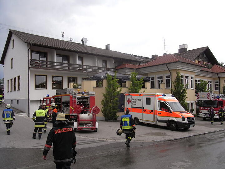 Die Feuerwehr musste anrücken: Bei einem Gasthaus-Brand in Mammingen entstand ein Sachschaden von bis zu 200 000 Euro.