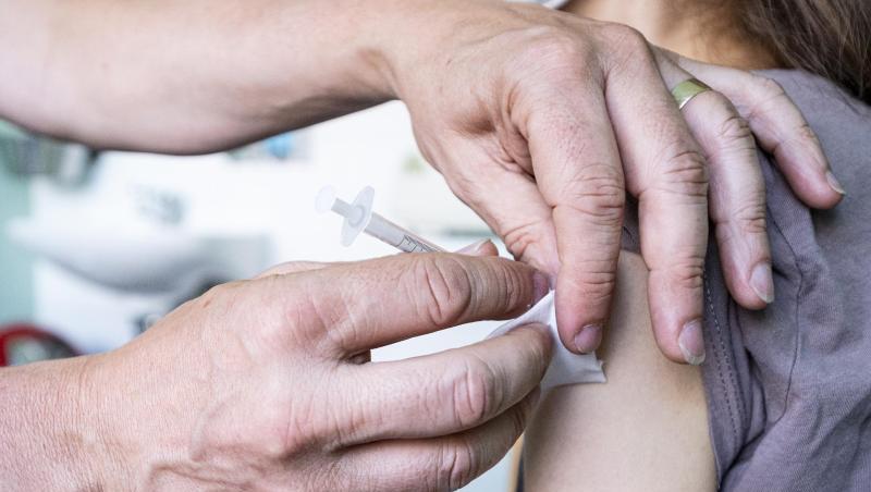 Anders als in der Altersgruppe über zwölf wurde den Kindern von fünf bis elf Jahren für die klinische Studie nur ein Drittel der Dosis verabreicht.