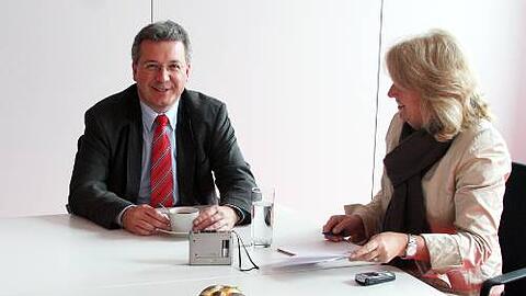 Markus Ferber im Gespräch mit AZ-Redakteurin Angela Böhm.