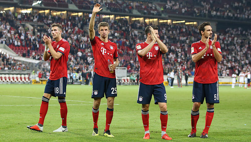 Wichtige Teile der deutschen Nationalmannschaft: Leon Goretzka (l.), Thomas Müller (2. v. l.) und Mats Hummels (r.). Wichtige Teile der deutschen Nationalmannschaft: Leon Goretzka (l.), Thomas Müller (2. v. l.) und Mats Hummels (r.).