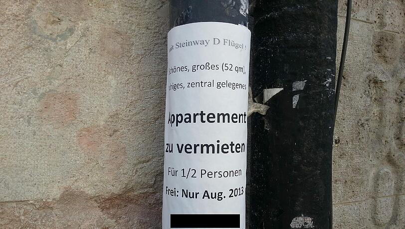 Ein Appartment im Lehel ist für den August zu vermieten. Mit Flügel und missverständlicher Schreibweise. Ein Appartment im Lehel ist für den August zu vermieten. Mit Flügel und missverständlicher Schreibweise.