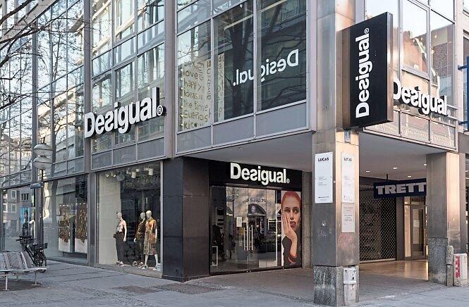 Früher: Mode der spanischen Marke Desigual.