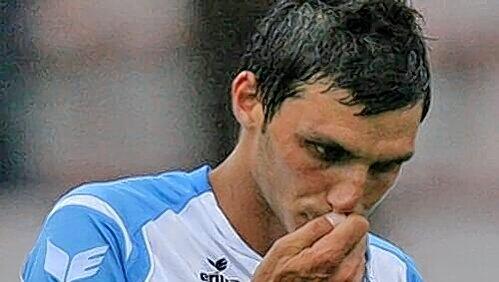 Unterschrieb einen Vertrag bis Juni 2011 mit Option auf eine Verlängerung bis 2013 beim FC Zürich: Mathieu Beda Unterschrieb einen Vertrag bis Juni 2011 mit Option auf eine Verlängerung bis 2013 beim FC Zürich: Mathieu Beda