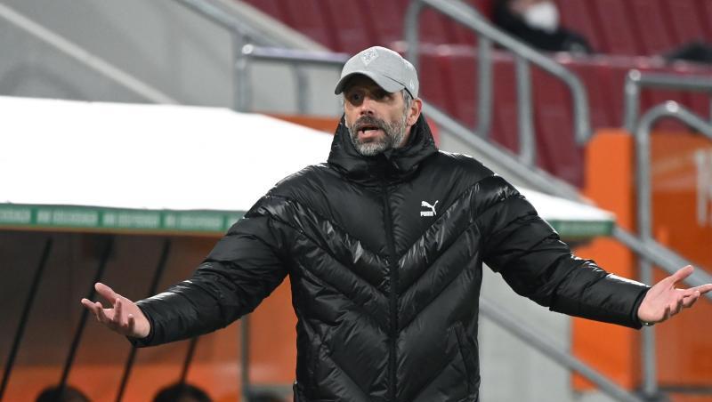 Ratlos: Gladbachs Trainer Marco Rose verlor mit seinem Team 1:3 in Augsburg.