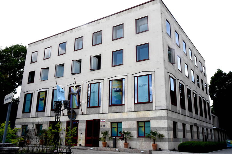Im Amerikahaus am Karolinenplatz kann man die USA und Kanada besser kennenlernen.