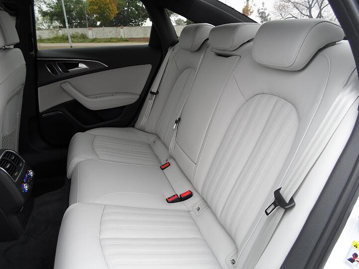 Der Audi A6 ist nach seinem Facelift komplett und im Detail moderner und fescher denn je.