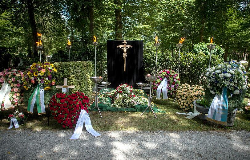 Das Grab Max Gregers auf dem Waldfriedhof in Grünwald.