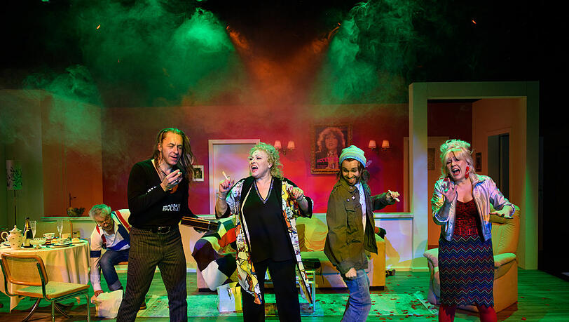 Alexander Franzen, Dagmar Hellberg, Gunnar Frietsch und Frances Lucey in "Rockin' Rosie" im Gärtnerplatztheater. Alexander Franzen, Dagmar Hellberg, Gunnar Frietsch und Frances Lucey in "Rockin' Rosie" im Gärtnerplatztheater.