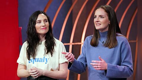 Setzen sich für Gerechtigkeit in der Partnerschaft ein: Ronja Hoffacker (l.) und Louisa Plasberg (r.).