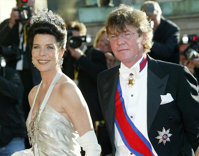 Auch Ernst August Prinz von Hannover, der die Bezeichnung Prinz von Großbritannien und Irland im Namen führt, könnte an der Seite von Prinzessin Caroline erscheinen.