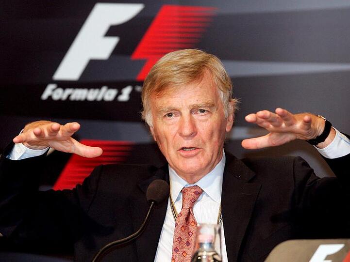 Max Mosley rät zu einer Absage der kompletten Formel-1-Saison.