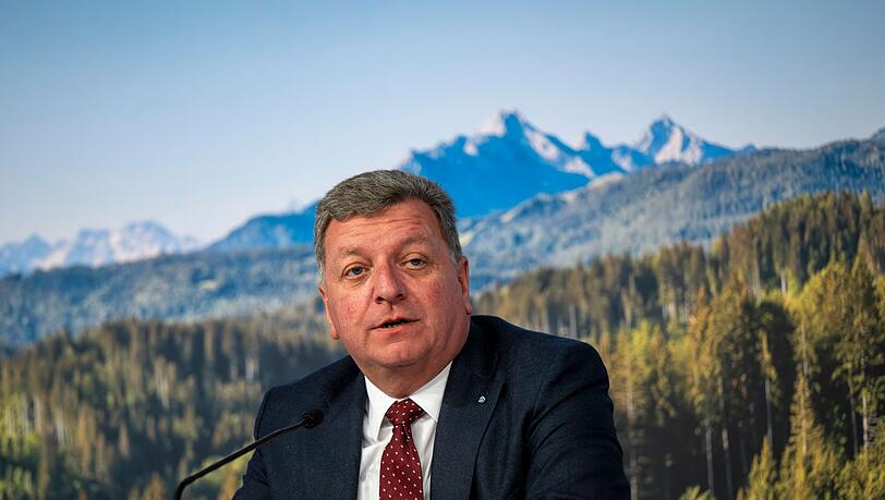 Bayerns Bauminister Bernreiter will bürokratische Hürden beim Wohnungsbau abschaffen. (Archivbild) Bayerns Bauminister Bernreiter will bürokratische Hürden beim Wohnungsbau abschaffen. (Archivbild)
