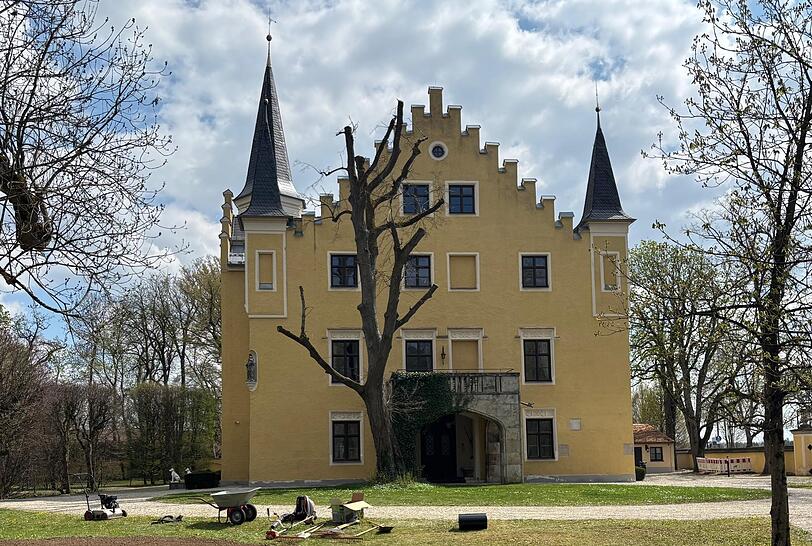 Auch ein kleines Schloss gehört zum Augustiner-Dorf. Auch ein kleines Schloss gehört zum Augustiner-Dorf.