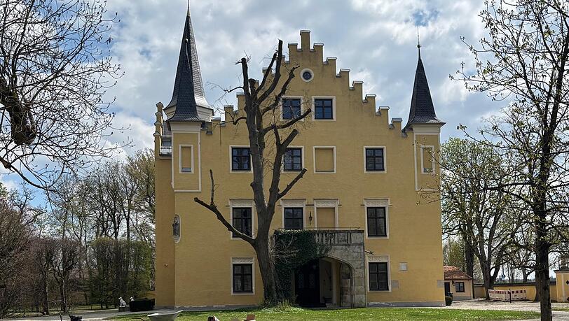 Auch ein kleines Schloss gehört zum Augustiner-Dorf. Auch ein kleines Schloss gehört zum Augustiner-Dorf.