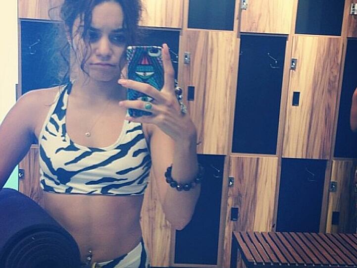 Das mit dem Lächeln muss Vanessa Hudgens wohl noch einmal üben