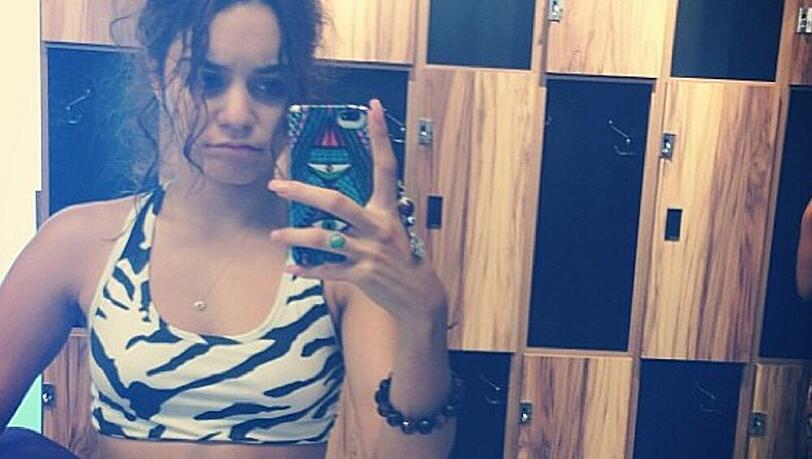 Das mit dem Lächeln muss Vanessa Hudgens wohl noch einmal üben Das mit dem Lächeln muss Vanessa Hudgens wohl noch einmal üben