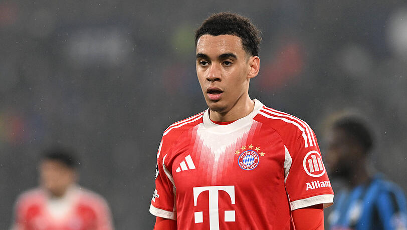 Jamal Musiala verpasst die anstehenden Länderspiele aufgrund von Sprunggelenksproblemen. Wird er für die WM rechtzeitig fit? Jamal Musiala verpasst die anstehenden Länderspiele aufgrund von Sprunggelenksproblemen. Wird er für die WM rechtzeitig fit?