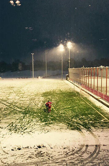 Zwischenzeitlich schneite es so fest, dass der Schnee auf dem Traingsplatz auf dem Gelände der Bayern an der Säbener Straße liegenblieb.