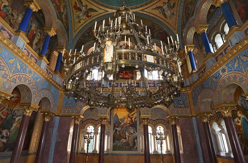 Der prunkvolle Thronsaal.