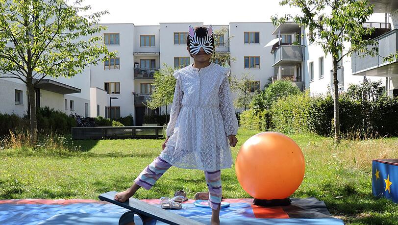Einen Hauch Zirkuswelt für kleine Künstler bietet der Verein Echo in dieser Woche in Riem. Einen Hauch Zirkuswelt für kleine Künstler bietet der Verein Echo in dieser Woche in Riem.