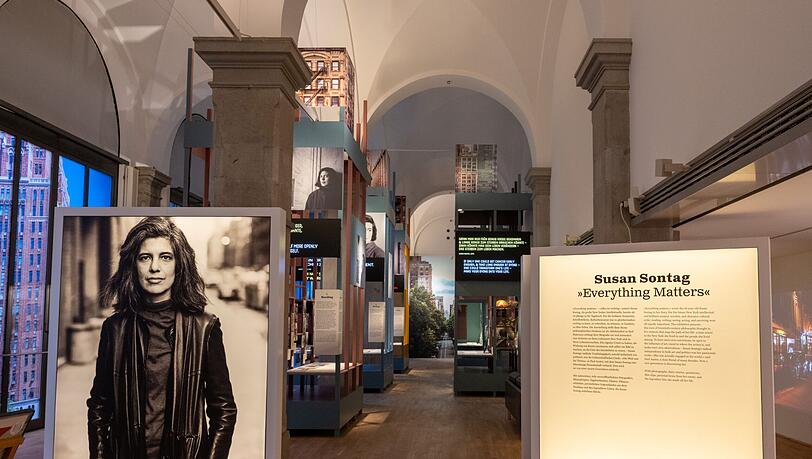 Die Susan Sontag Ausstellung im Literaturhaus läuft noch bis zum 30. November.