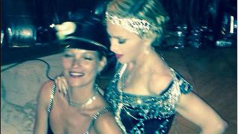 Madonna (r.) feiert ihren 56. Geburtstag mit Model Kate Moss (l.) Madonna (r.) feiert ihren 56. Geburtstag mit Model Kate Moss (l.)