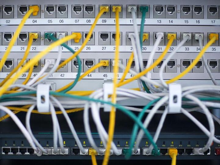 Noch halten die Netze der Telekom-Betreiber in Deutschland dem Ansturm stand.