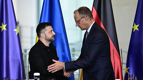 Auch Kanzler Merz reist mit Selenskyj nach Washington. (Archivbild)