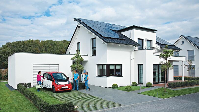 Standard 2025? Die eigene Stromtankstelle könnte in Zukunft in Neubauten direkt integriert sein. Standard 2025? Die eigene Stromtankstelle könnte in Zukunft in Neubauten direkt integriert sein.