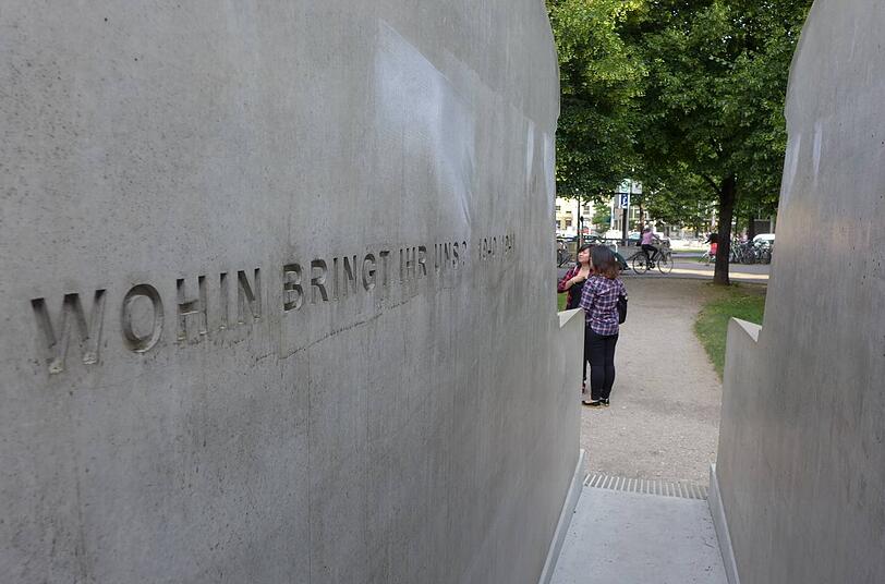 Doch wohin der Bus, an den das Denkmal erinnert, fuhr...