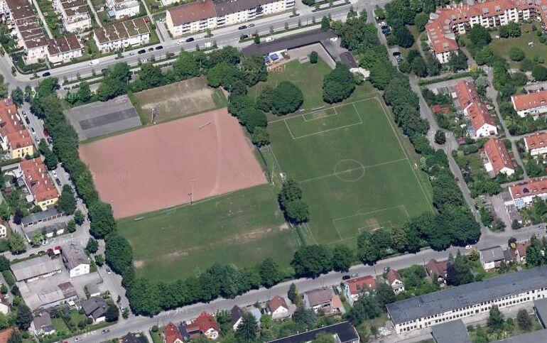 Auf diesem Gelände soll eine Kinderbetreuungseinrichtung gebaut werden.